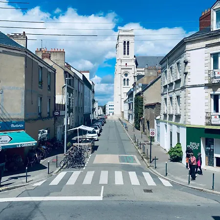 Centre Proximite Bus Et Tramway Lägenhet Nantes